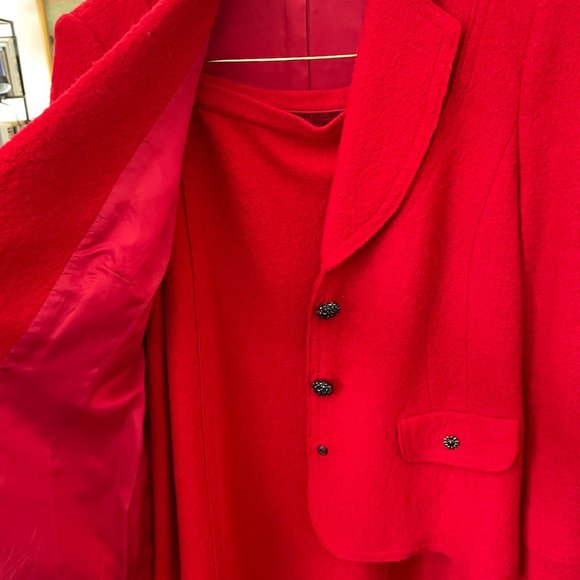 80s Vintage Red Wool Suit Skirt 2-piece set - Picture 2 of 4